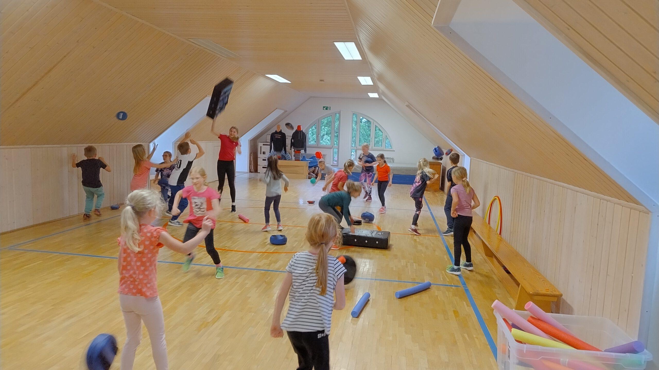Spielerischer Trainingsparcours für Kinder in Röckingen
